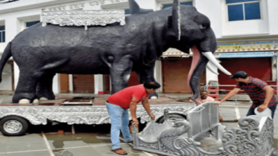 Prayagraj: Elephant statue to be main Dussehra pull
