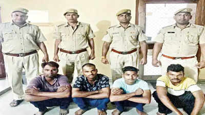 4 men who posed as cops and extorted people held