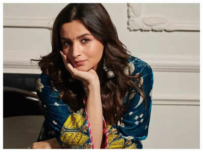 Mommy-to-be Alia Bhatt has late night pizza 'cravings'; asks fans to suggest best pizza place in town – See post