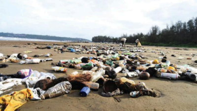 Congress: Goa's Beach cleaning agency inefficient, contract a scam