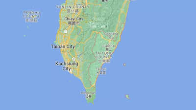 Strong quake hits Taiwan, topples house, halts rail traffic