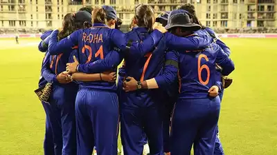India women opt to bowl in first ODI against England