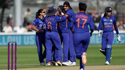 1st ODI: Jhulan Goswami impresses but lower middle-order takes England to 227/7