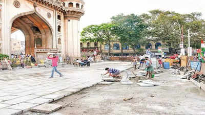 2 years to build Charminar, how many for precincts?