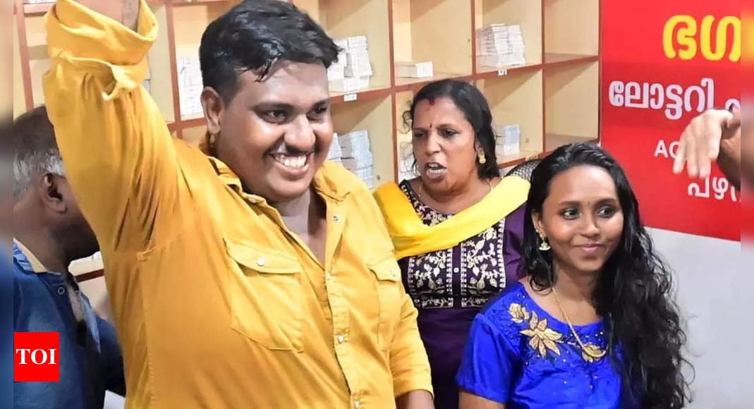 kerala-auto-driver-buys-lottery-saturday-evening-wins-rs-25-crore-on