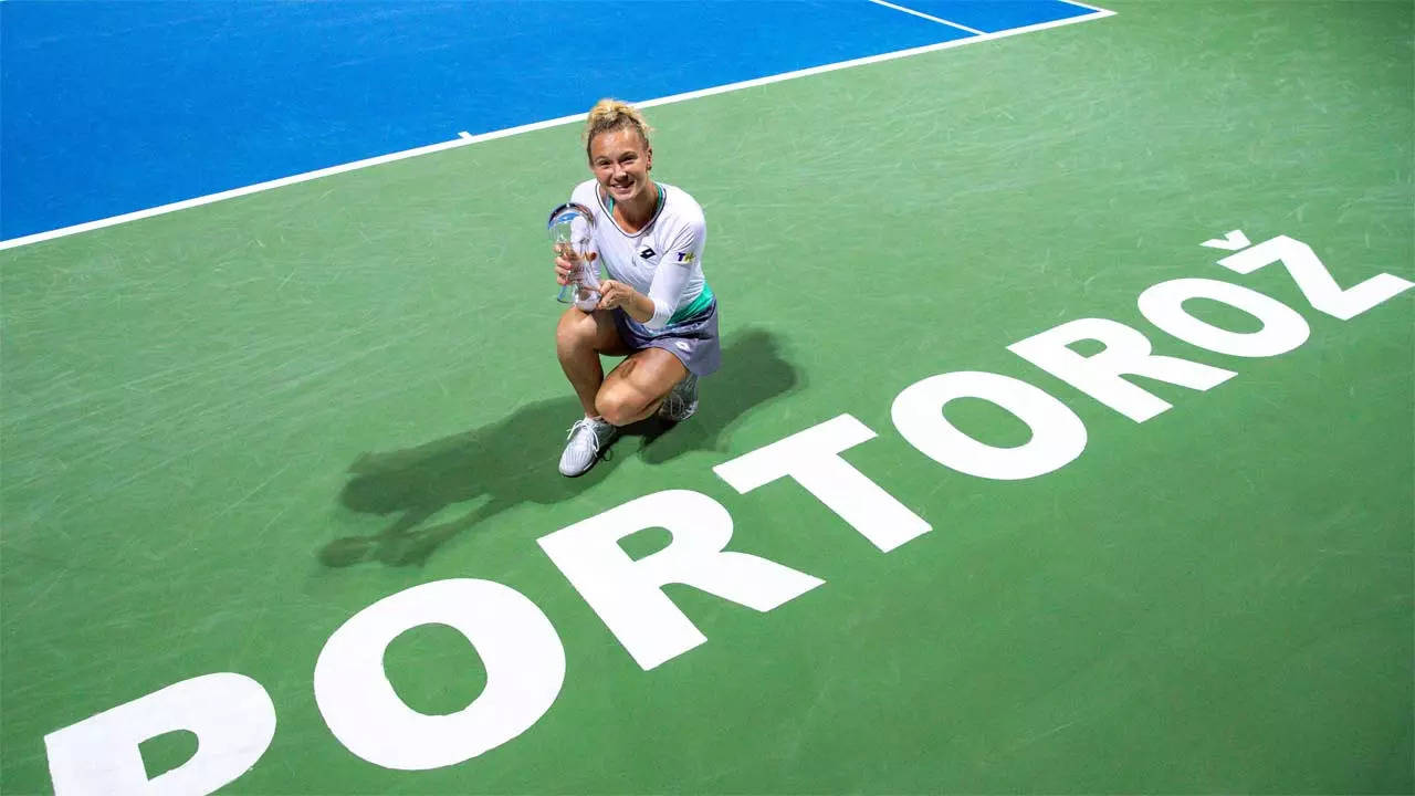 Katerina Siniakova outlasts Elena Rybakina in marathon to take Portoroz title Tennis News