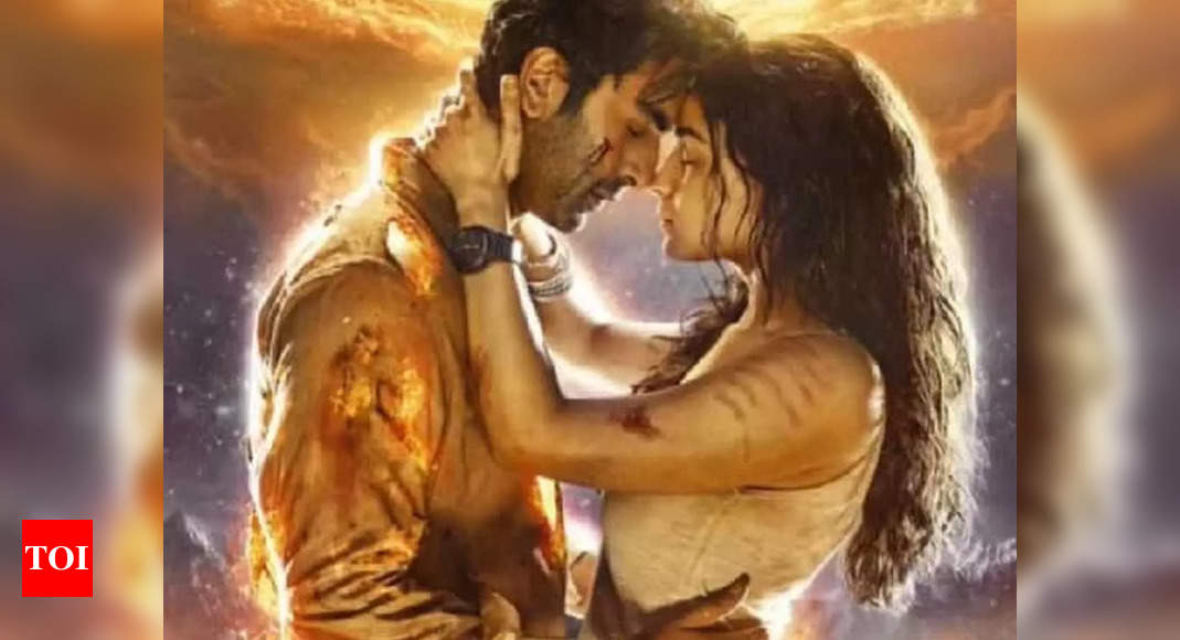 ‘Brahmastra’ box office collection: Ranbir Kapoor starrer crosses Rs 200 crore at the domestic box office – Times of India