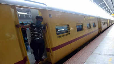 Bengaluru: Under fire, South Western Railway resumes Hosur Memu train