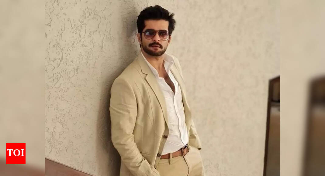 Exclusive Raqesh Bapat on dabbling work in Hindi and regional medium