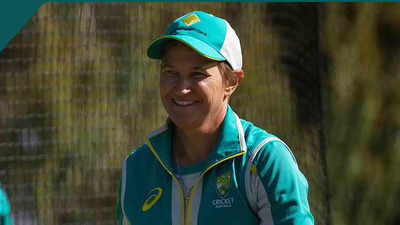Australia confirm Shelley Nitschke as full-time women's coach