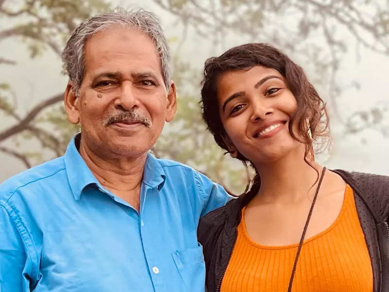 Sanah Moidutty pens a heartwrenching note on her father’s demise, says, ‘I feel you’re still with us’