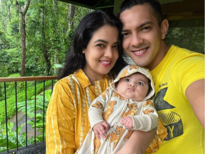 Aditya Narayan takes his little munchkin Tvisha on her first International trip