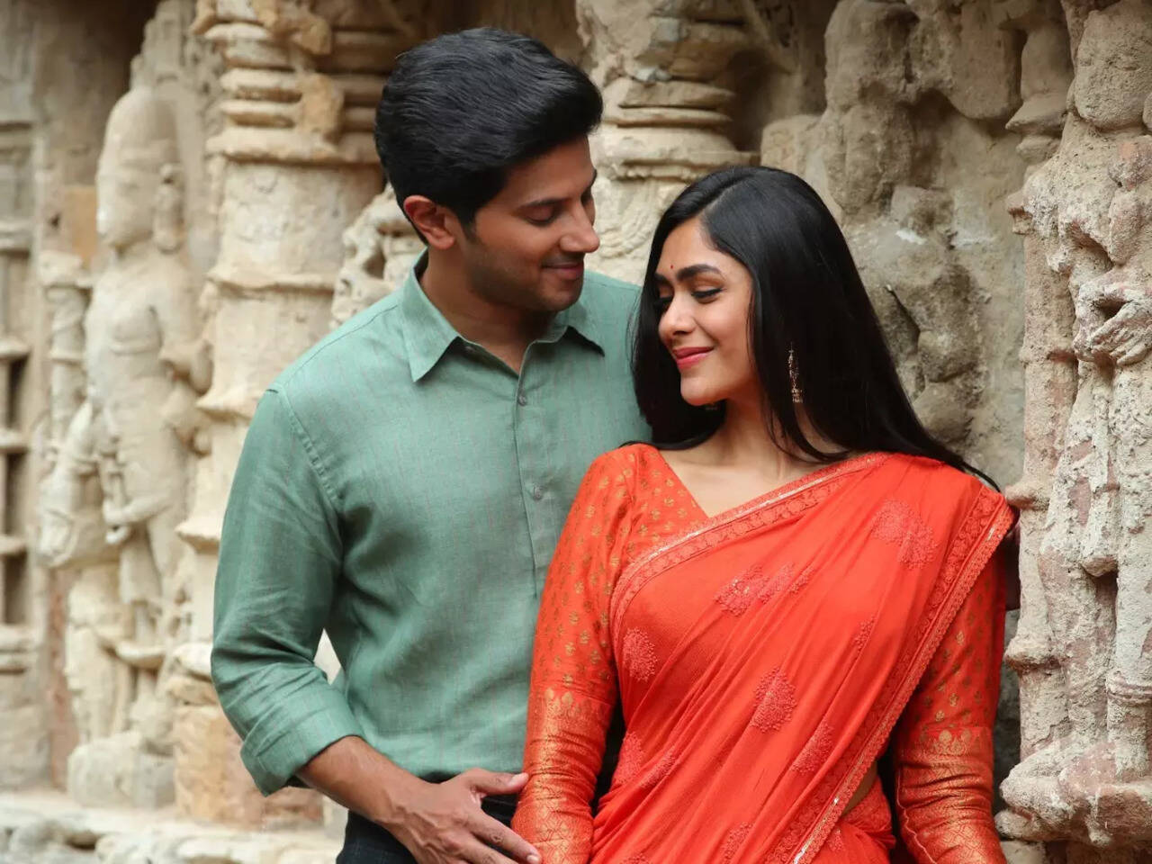 Dulquer Salmaan Wallpapers - Top Free Dulquer Salmaan Backgrounds -  WallpaperAccess
