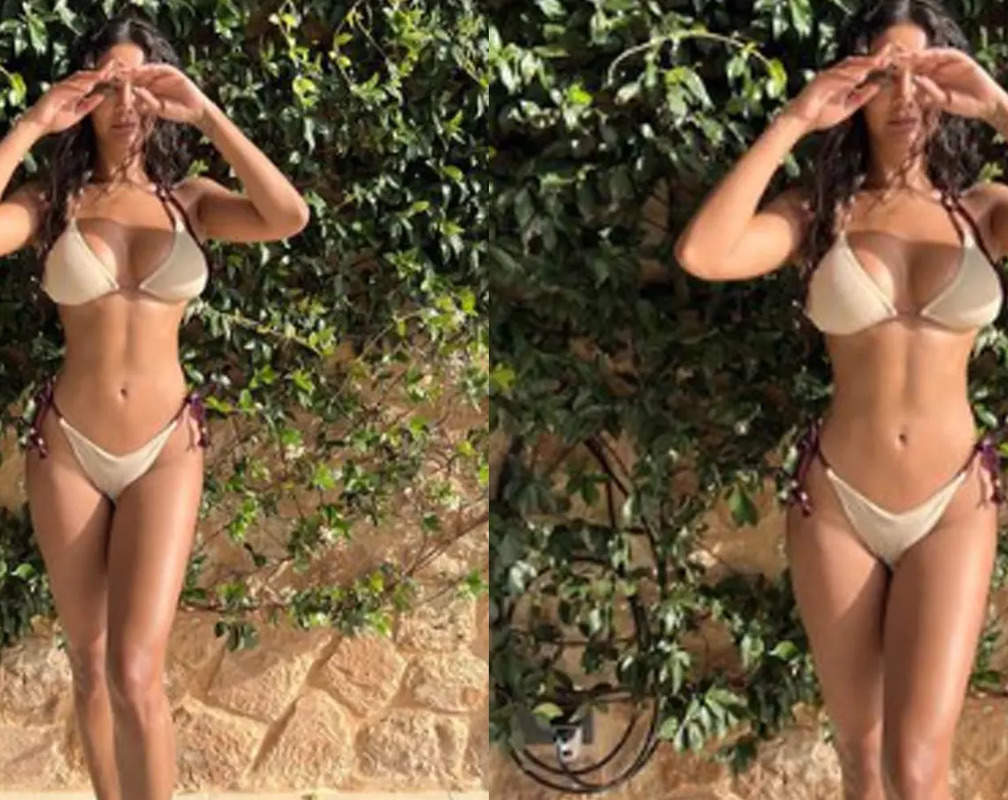 
Esha Gupta storms the cyberspace with her sultry bikini clad picture
