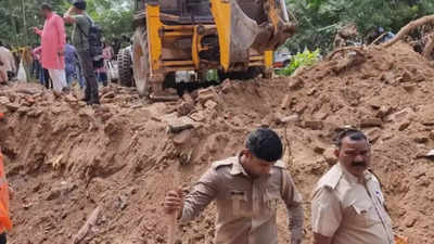 Noida colony’s wall falls on workers, 4 die