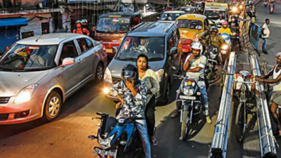 Kolkata: Motorists, buses hope for end to commute woes