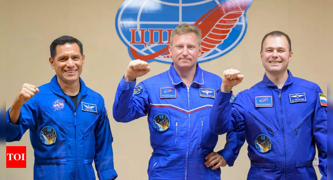 American, Russians to blast off for ISS as war rages in Ukraine – Times of India