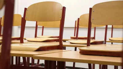 656 allotted seats in BArch course