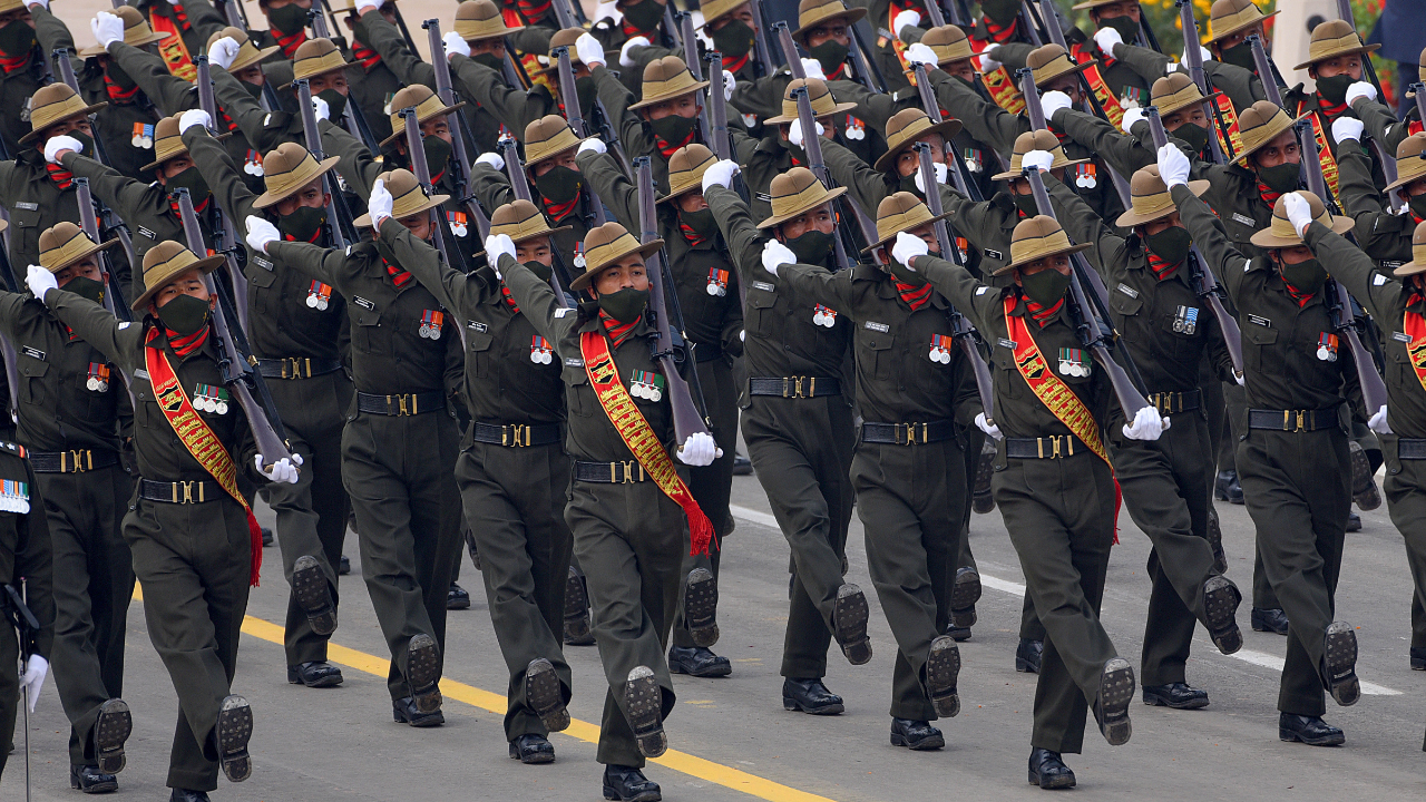 Indian Military Updates - IMU - Misuse Of Army Uniform. . Sepoy Rohan Of  Mahar Regiment - Indian Army Took Part In A Political Rally Bharat Jodo  Yatra Organised By Congress Party. .