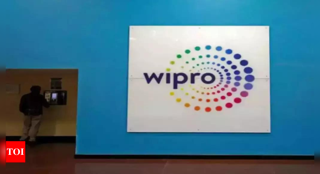 Wipro takes a stand, sacks 300 staffers for moonlighting – Times of India