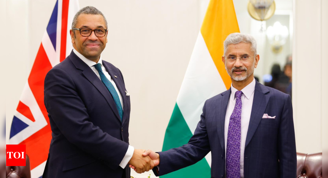 jaishankar-raises-violence-towards-indian-diaspora-in-britain-with-uk