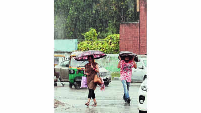 Short spell of rain showers pleasant weather on city