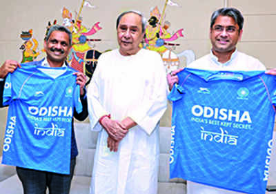 Naveen urges AIFF prez to boost women’s football