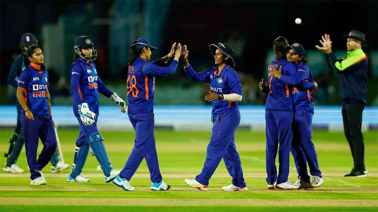 T20 World Cup: Harmanpreet's Indian Team Suffer 11 Run Loss to England