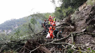 Man found in 'miracle' rescue 17 days after China quake