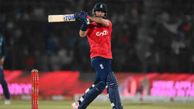 2nd T20I: Moeen Ali powers England to 199/5 against Pakistan