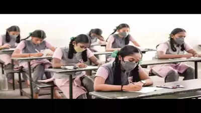 Government schools take part in folk dance contest