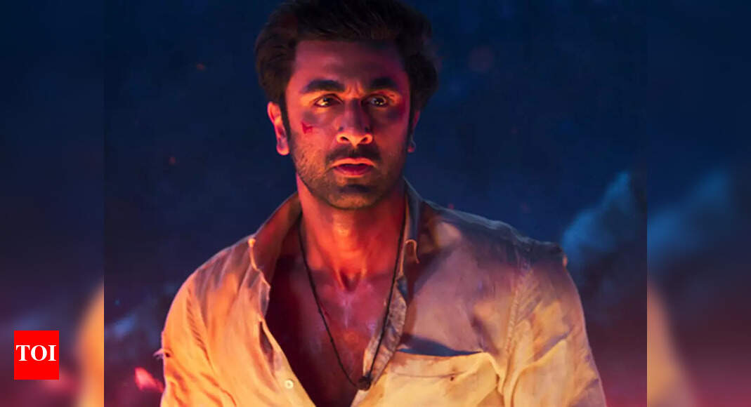 ‘Brahmastra’ box office collection week 2: Ranbir Kapoor starrer continues with its successful run with Rs 215 crore – Times of India