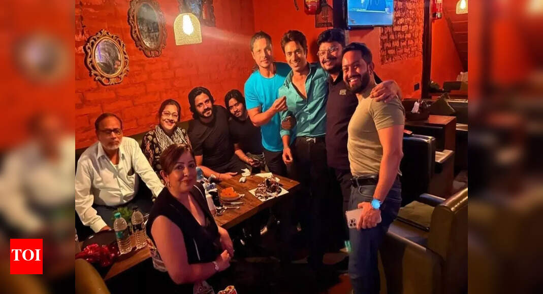 Rezwan Rabbani Sheikh rings in birthday with loved ones, says “Without ...