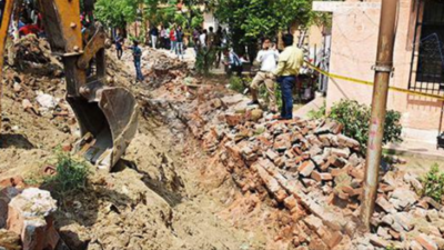 Noida: Contractor held 3 days after Jal Vayu Vihar wall collapse