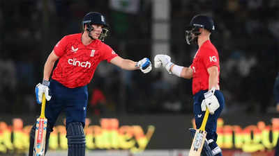 Harry Brook, Ben Duckett help England thump Pakistan in third T20I