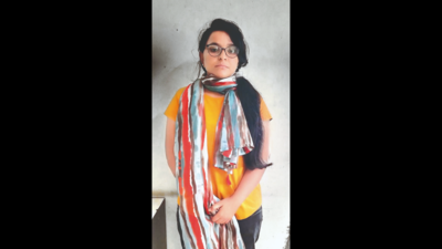 Gujarat: Woman talati, aide caught taking Rs 1 lakh bribe from farmer