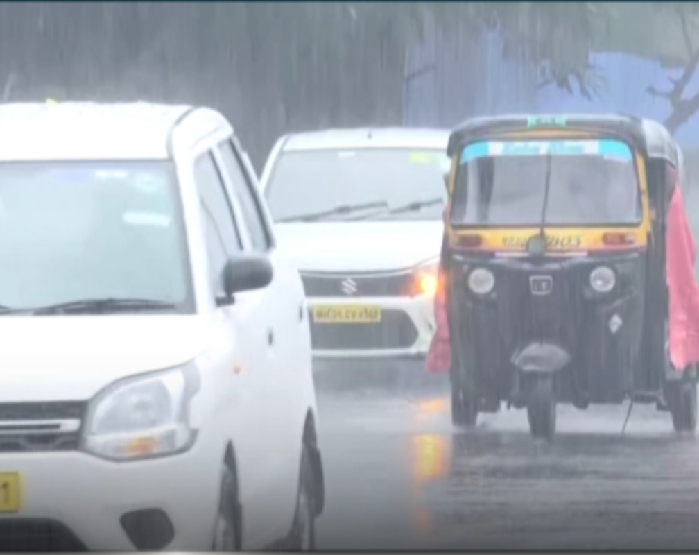 
Rain lashes parts of Mumbai
