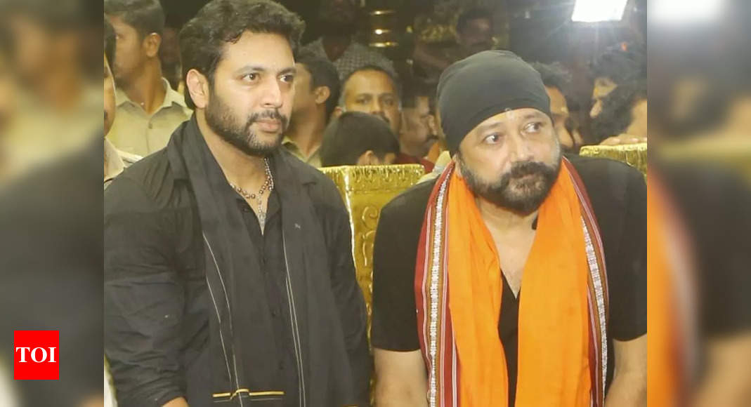 Jayam Ravi And Jayaram Visit Sabarimala Ayyappa Temple Ahead Of The