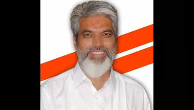 Remove photo of Shivaji Maharaj and contest polls: Maharashtra minister Dada Bhuse challenges Uddhav Thackeray