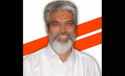 Remove photo of Shivaji Maharaj and contest polls: Maharashtra minister Dada Bhuse challenges Uddhav Thackeray