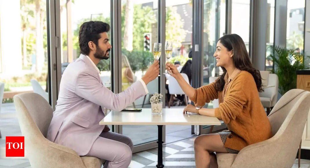 Sunny Kaushal shares the teaser of 'Chor Nikal Ke Bhaga' with Yami ...