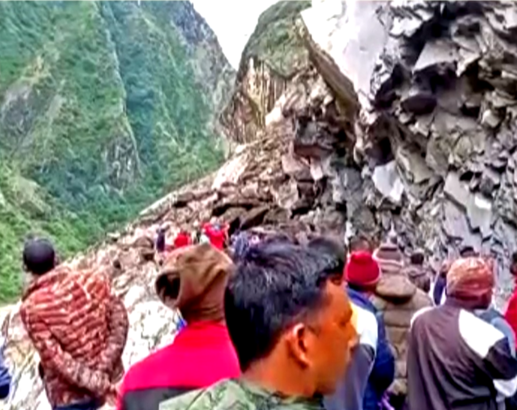 
Uttarakhand: Tawaghat-Lipulekh NH closed due to landslide
