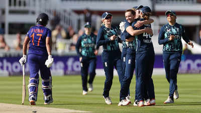 India Women all out for 169 in final ODI against England