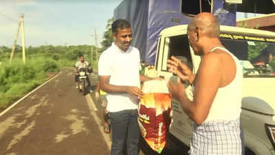 Karnataka: ZP CEO leads by example, drives waste collection vehicle