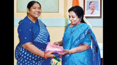 Push Centre, Telangana govt for tribal university in Mulugu: Sitakka to governor