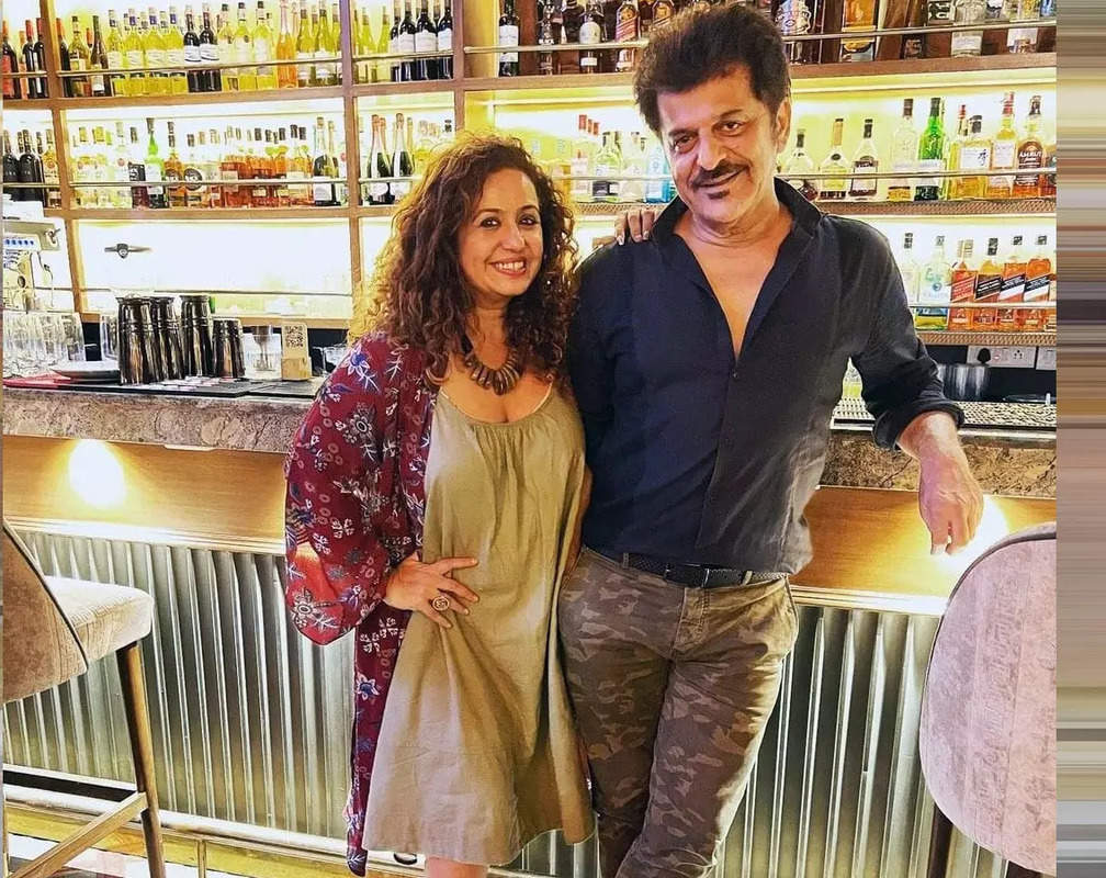 
Watch actor Rajesh Khattar celebrate his birthday with family and friends
