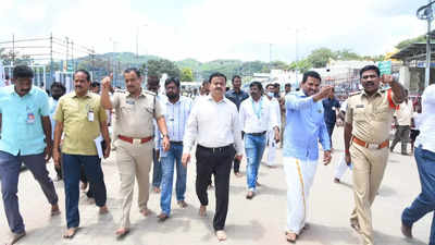 Tirupati: Officials review arrangements for CM Jagan Reddy's visit to Tirumala for annual Brahmotsavams