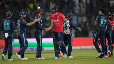 Mohammad Rizwan, Haris Rauf help Pakistan edge out England in fourth T20I