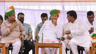 Rajasthan political crisis: In bid to block Sachin Pilot, Ashok Gehlot camp MLAs quit en masse