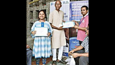 Kolkata: Members pledge eye donation as club offers eyes to Durga